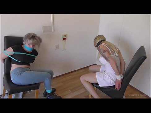 ❤️ Kecanduan / dihijikeun sareng disumbat / budak awéwé dina marabahaya porno super di urang ❤