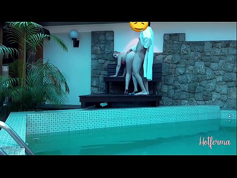❤️ Boss ngajak babu ka kolam renang, tapi teu bisa nolak a panas porno super di urang ❤